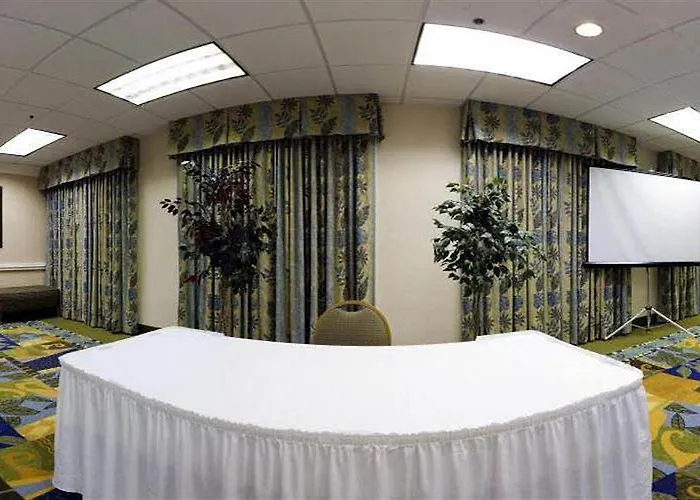 Wyndham Garden Capitol Near Fsu Hotel 3*
