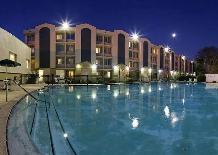 Wyndham Garden Capitol Near Fsu 3*