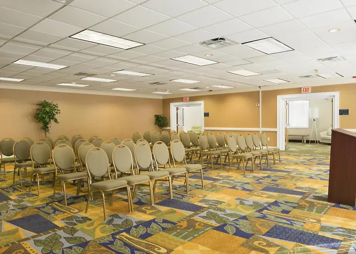 Wyndham Garden Capitol Near Fsu 3*
