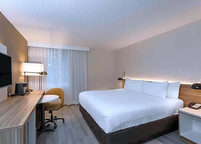 Hotel Wyndham Garden Capitol Near Fsu